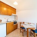 Giannis 8 Apartmán