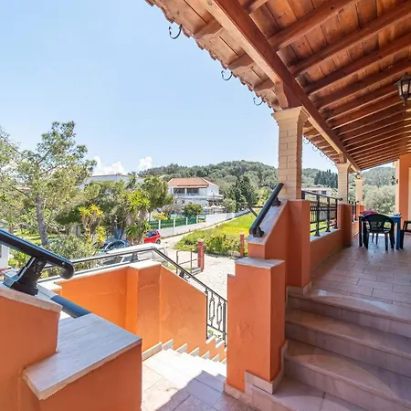 Διαμέρισμα Giannis 8 *